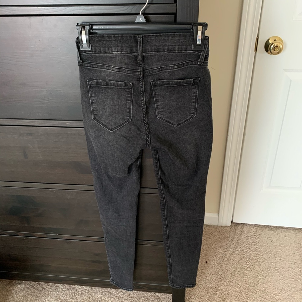 old navy rockstar jeans - Picture 2 of 4